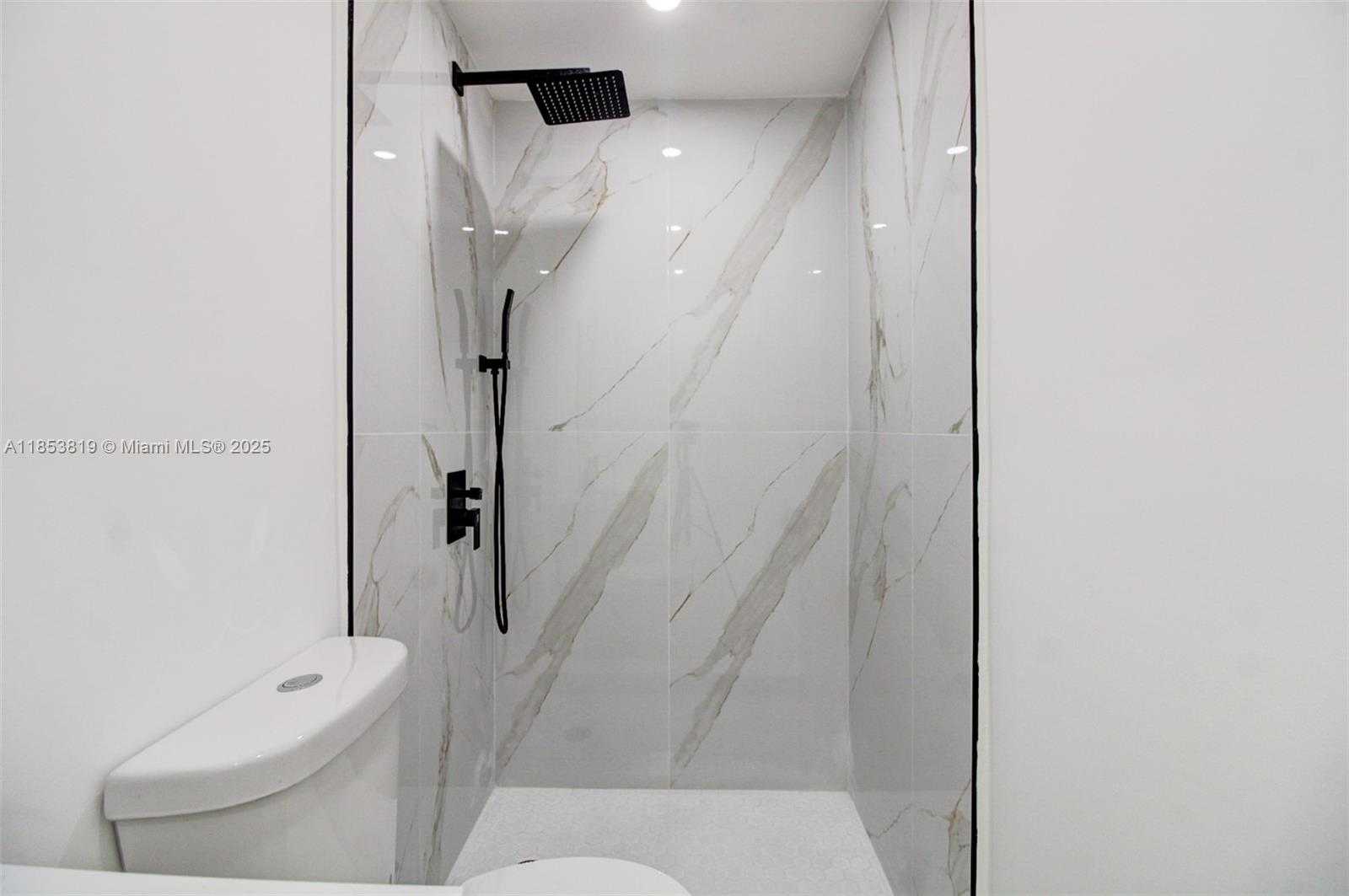 Small Image of 2840 NORTH WEST 171ST ST, Miami Gardens Number 20