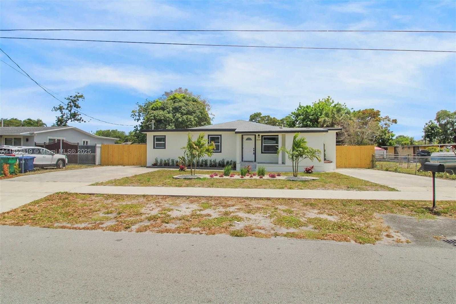 Small Image of 2840 NORTH WEST 171ST ST, Miami Gardens Number 23
