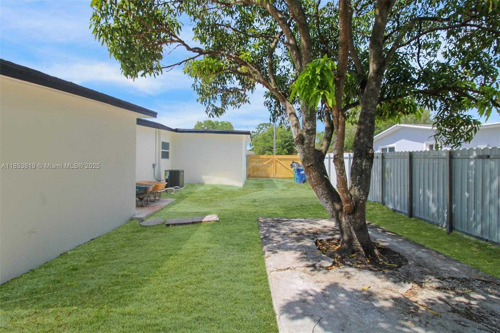 Small Image of 2840 NORTH WEST 171ST ST, Miami Gardens Number 29