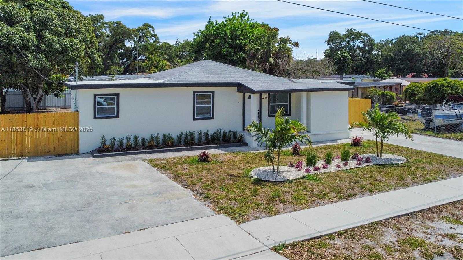 Small Image of 2840 NORTH WEST 171ST ST, Miami Gardens Number 30