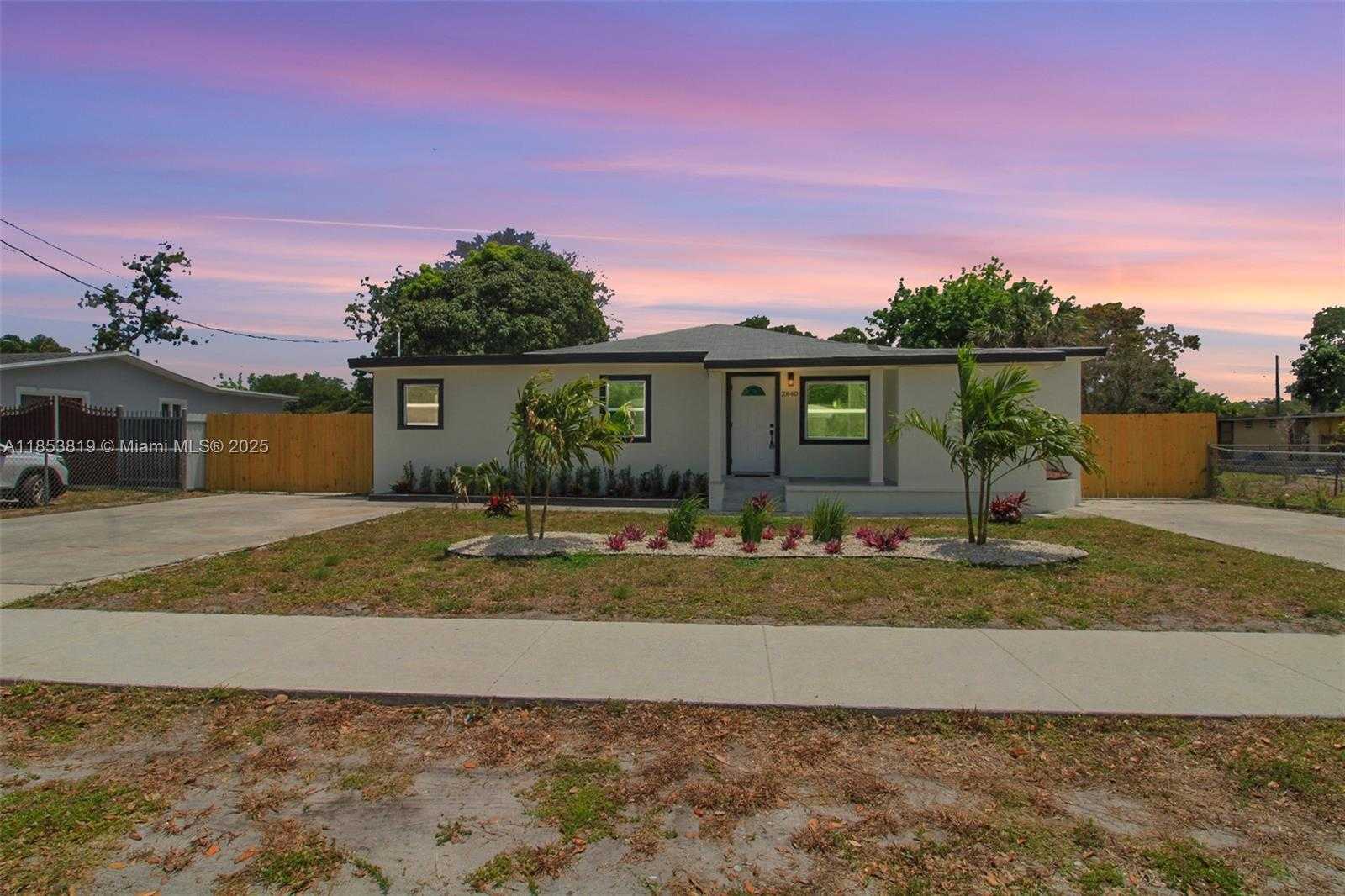 Small Image of 2840 NORTH WEST 171ST ST, Miami Gardens Number 4