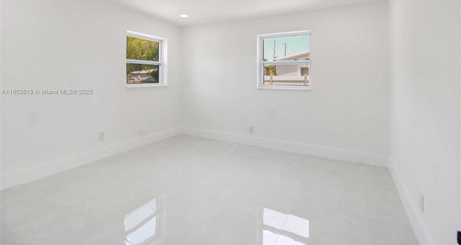 Small Image of 2840 NORTH WEST 171ST ST, Miami Gardens Number 9