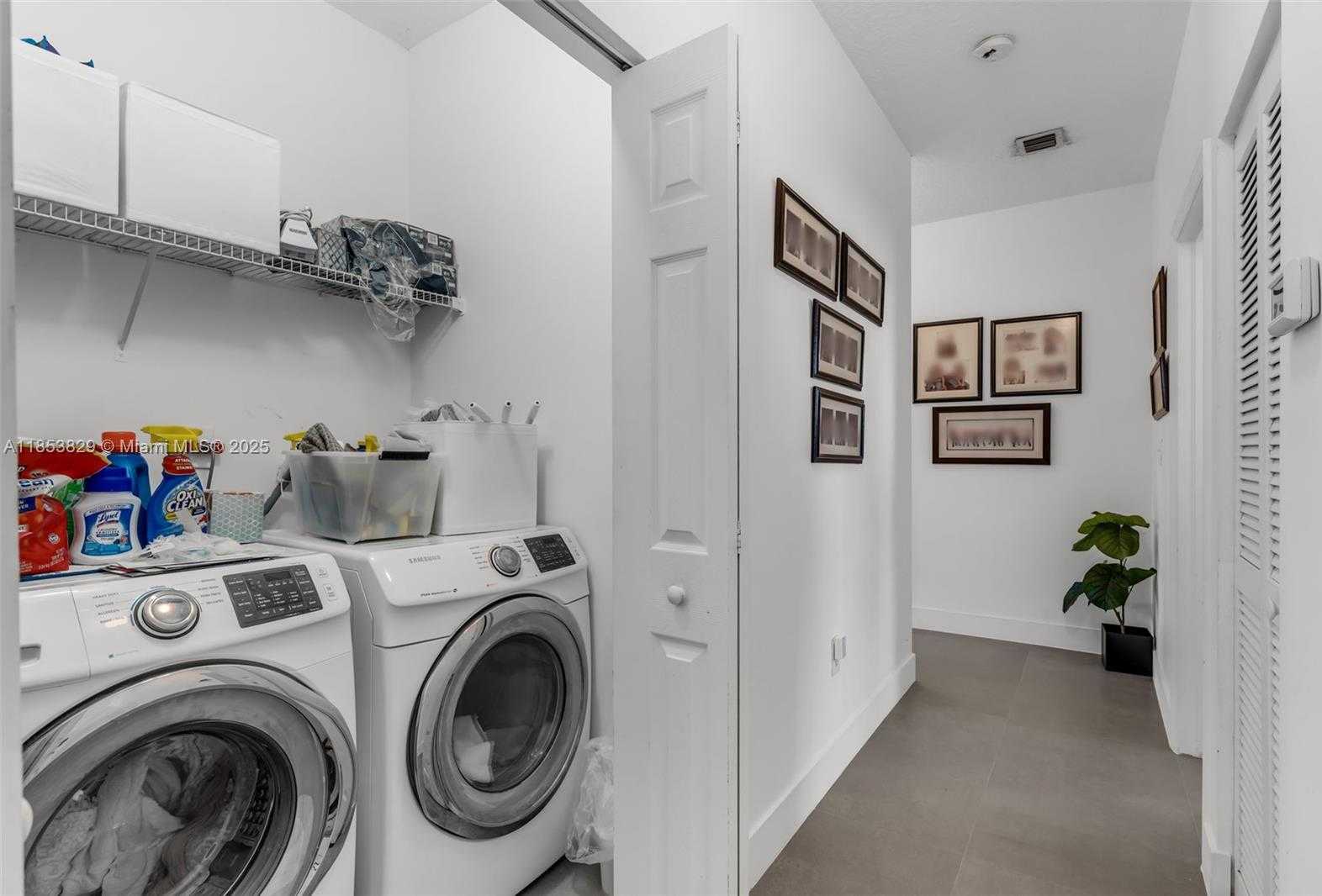Small Image of 13000 SOUTH WEST 136TH TER, Miami Number 27