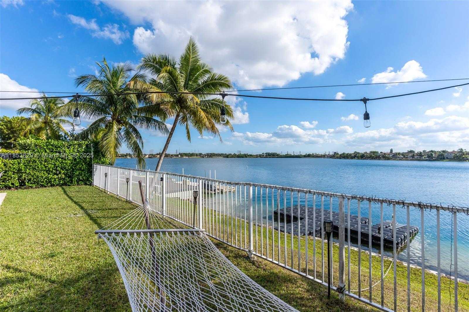 Small Image of 13000 SOUTH WEST 136TH TER, Miami Number 3