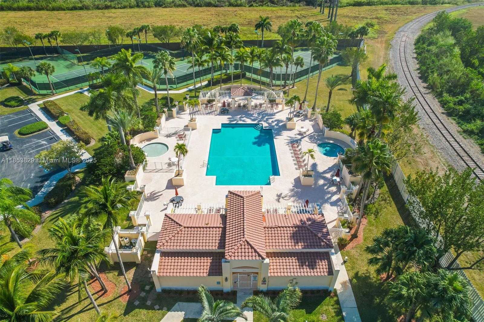 Small Image of 13000 SOUTH WEST 136TH TER, Miami Number 41