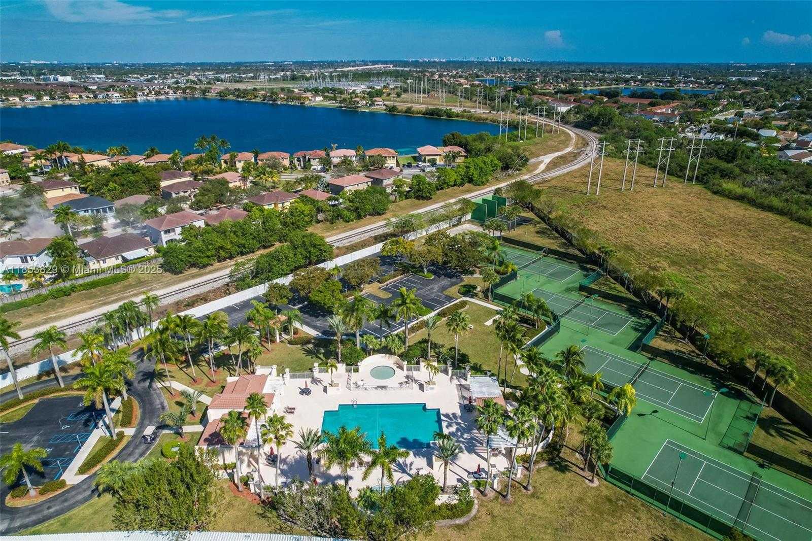 Small Image of 13000 SOUTH WEST 136TH TER, Miami Number 44