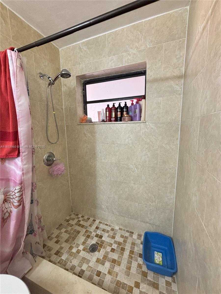 Small Image of 18601 SOUTH WEST 98TH AVE, Cutler Bay Number 19