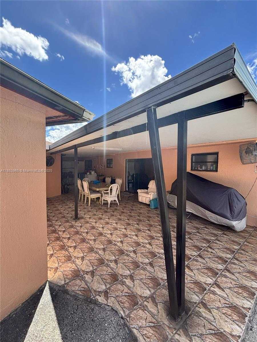 Small Image of 18601 SOUTH WEST 98TH AVE, Cutler Bay Number 22