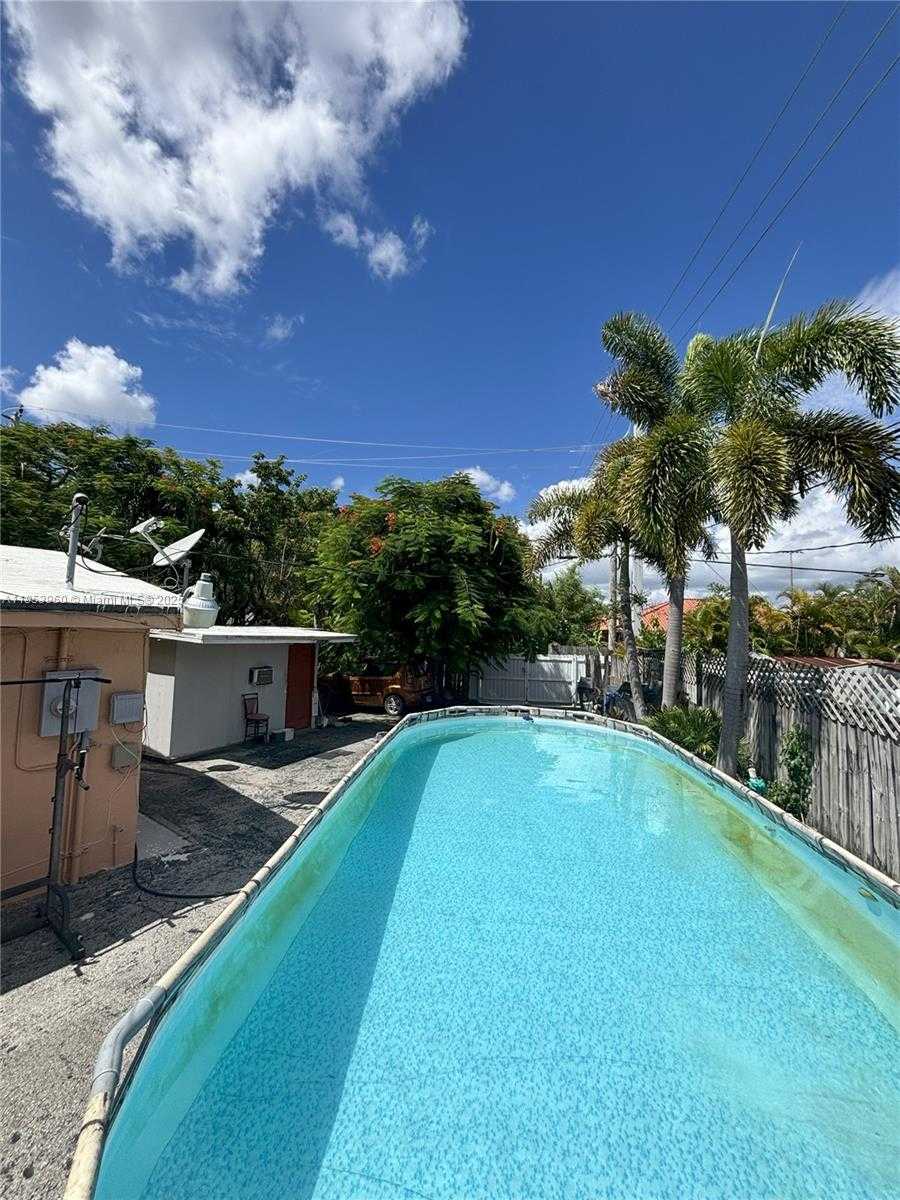 Small Image of 18601 SOUTH WEST 98TH AVE, Cutler Bay Number 25