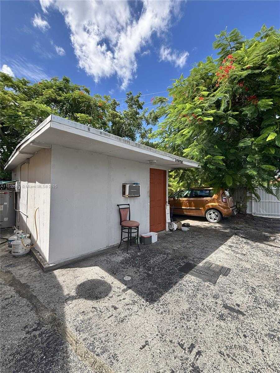 Small Image of 18601 SOUTH WEST 98TH AVE, Cutler Bay Number 26