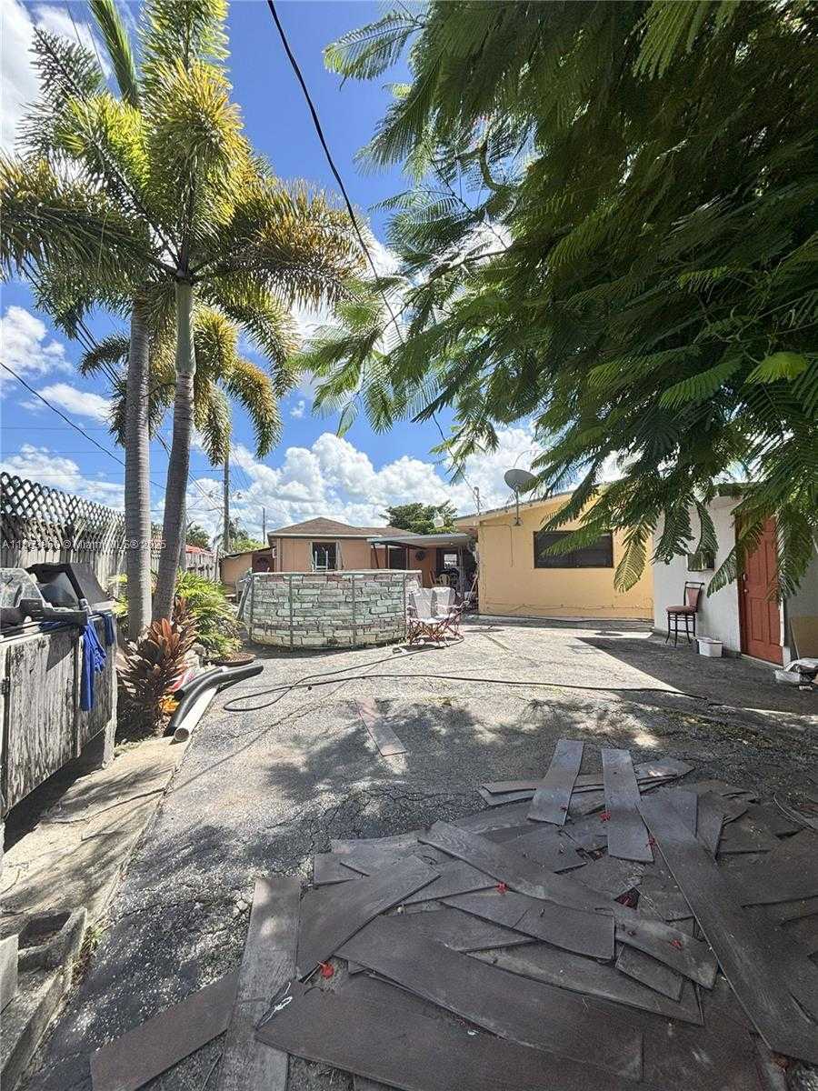 Small Image of 18601 SOUTH WEST 98TH AVE, Cutler Bay Number 27