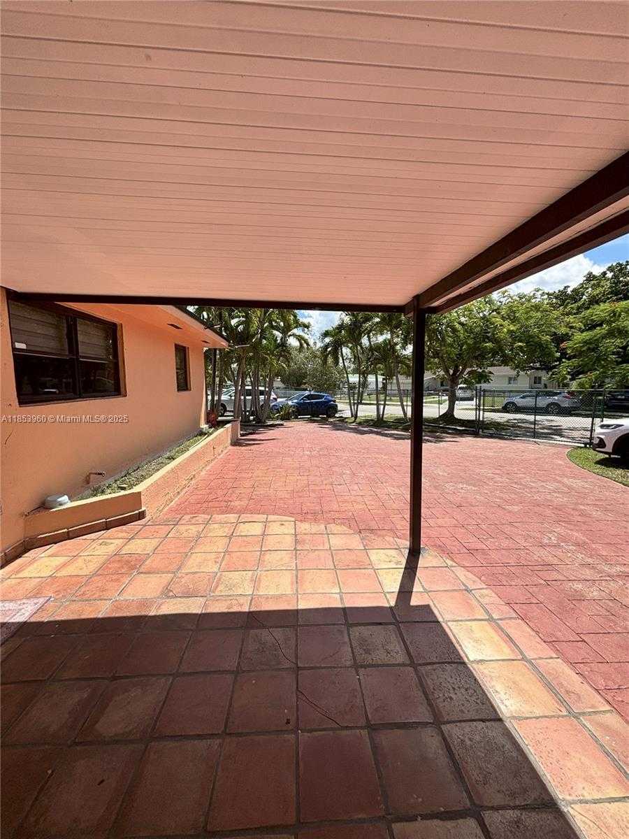 Small Image of 18601 SOUTH WEST 98TH AVE, Cutler Bay Number 4
