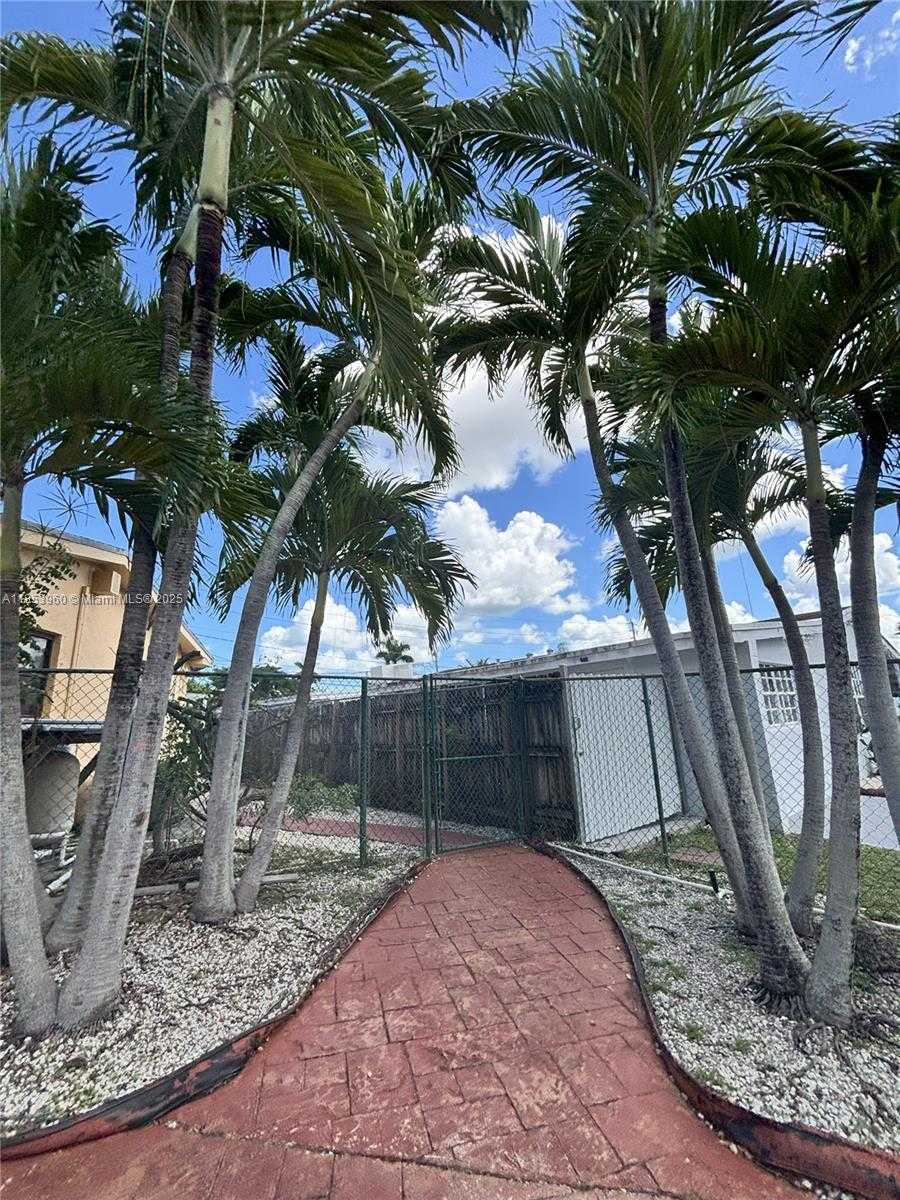 Small Image of 18601 SOUTH WEST 98TH AVE, Cutler Bay Number 7