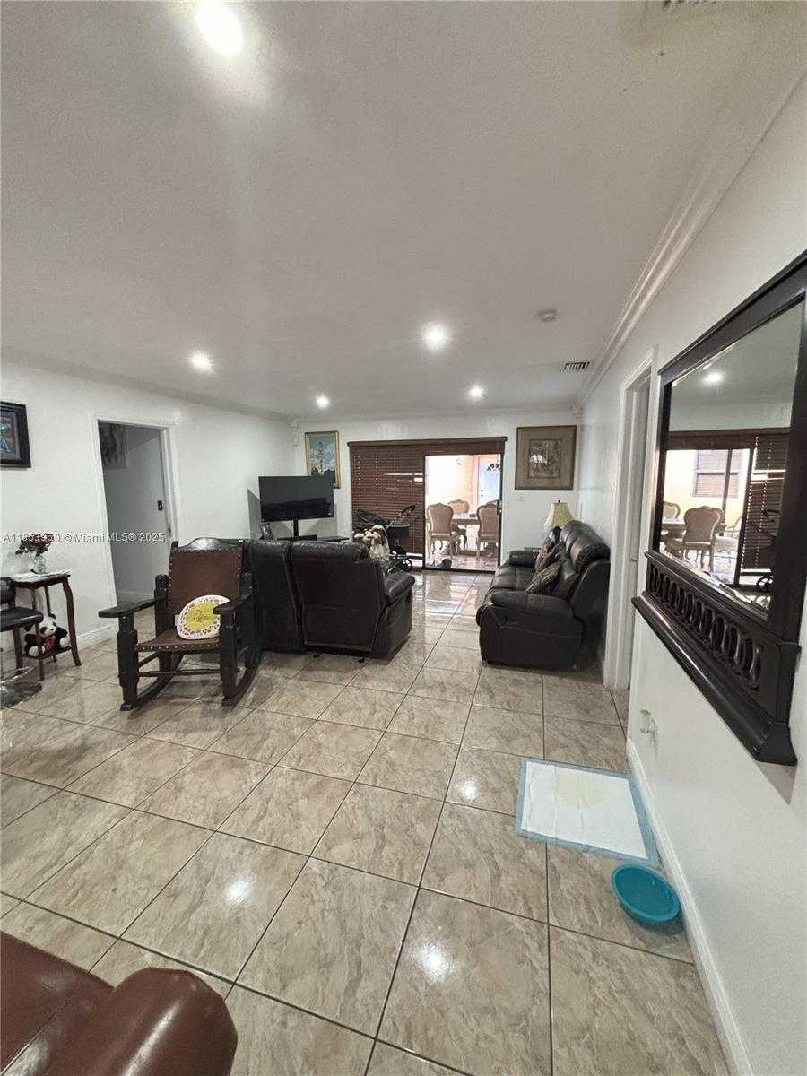 Small Image of 18601 SOUTH WEST 98TH AVE, Cutler Bay Number 8