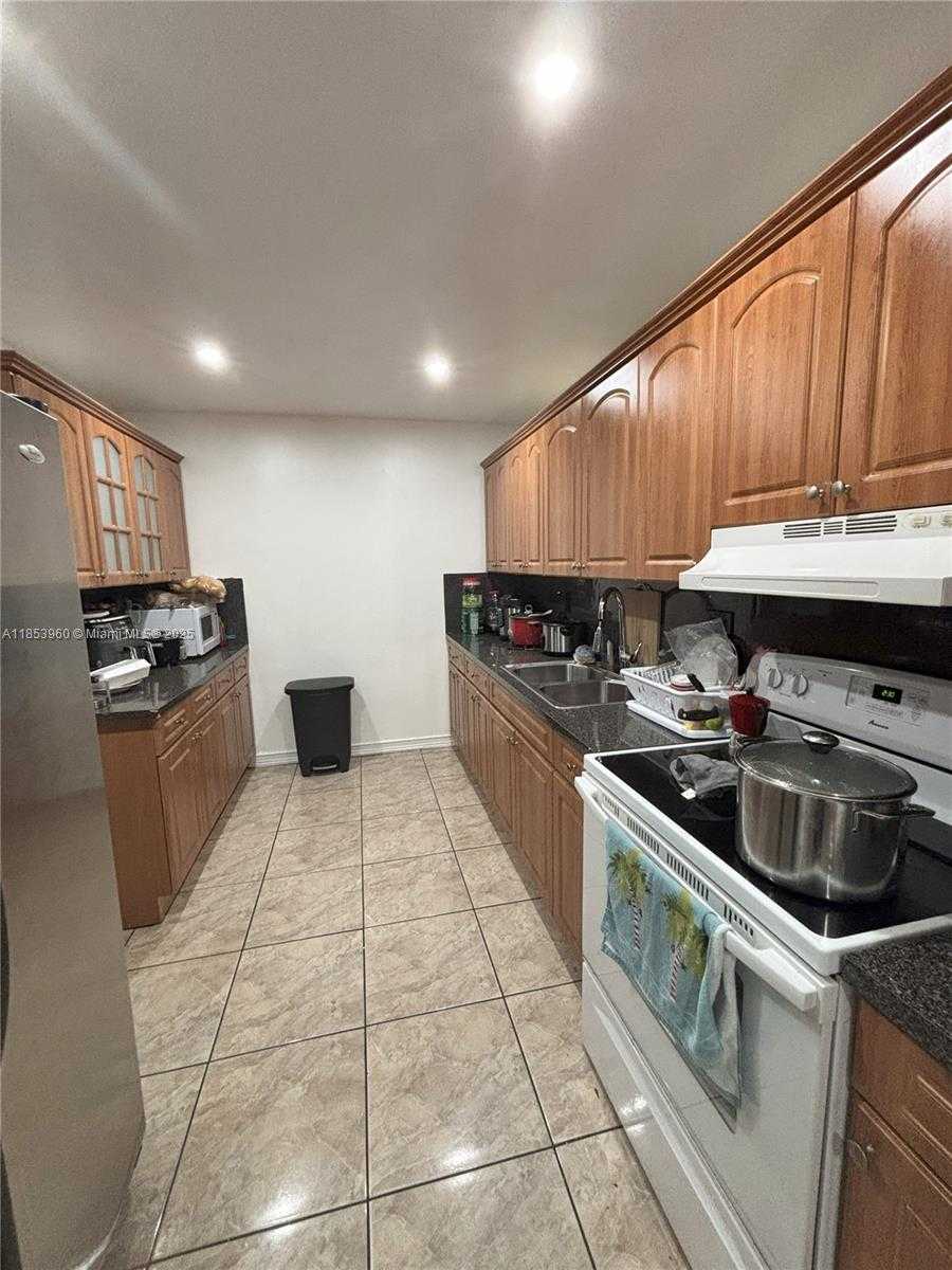 Small Image of 18601 SOUTH WEST 98TH AVE, Cutler Bay Number 9