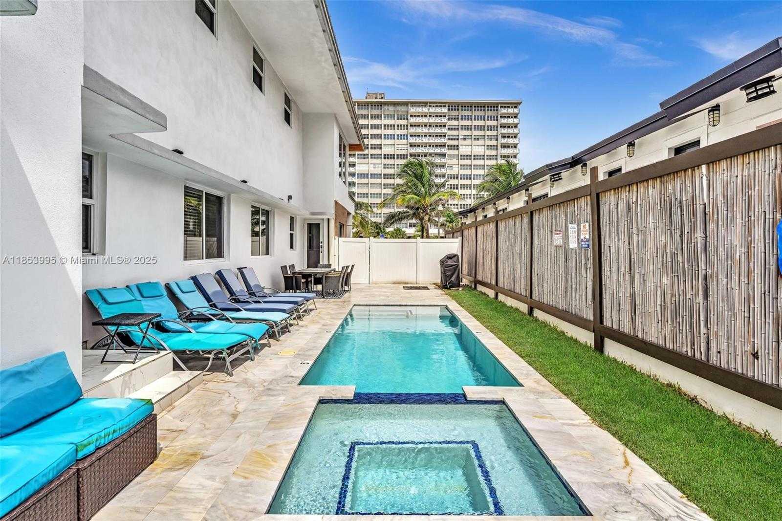 Small Image of 320 MISSOURI ST, Hollywood Number 10