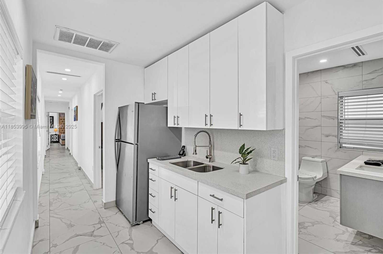 Small Image of 320 MISSOURI ST, Hollywood Number 20