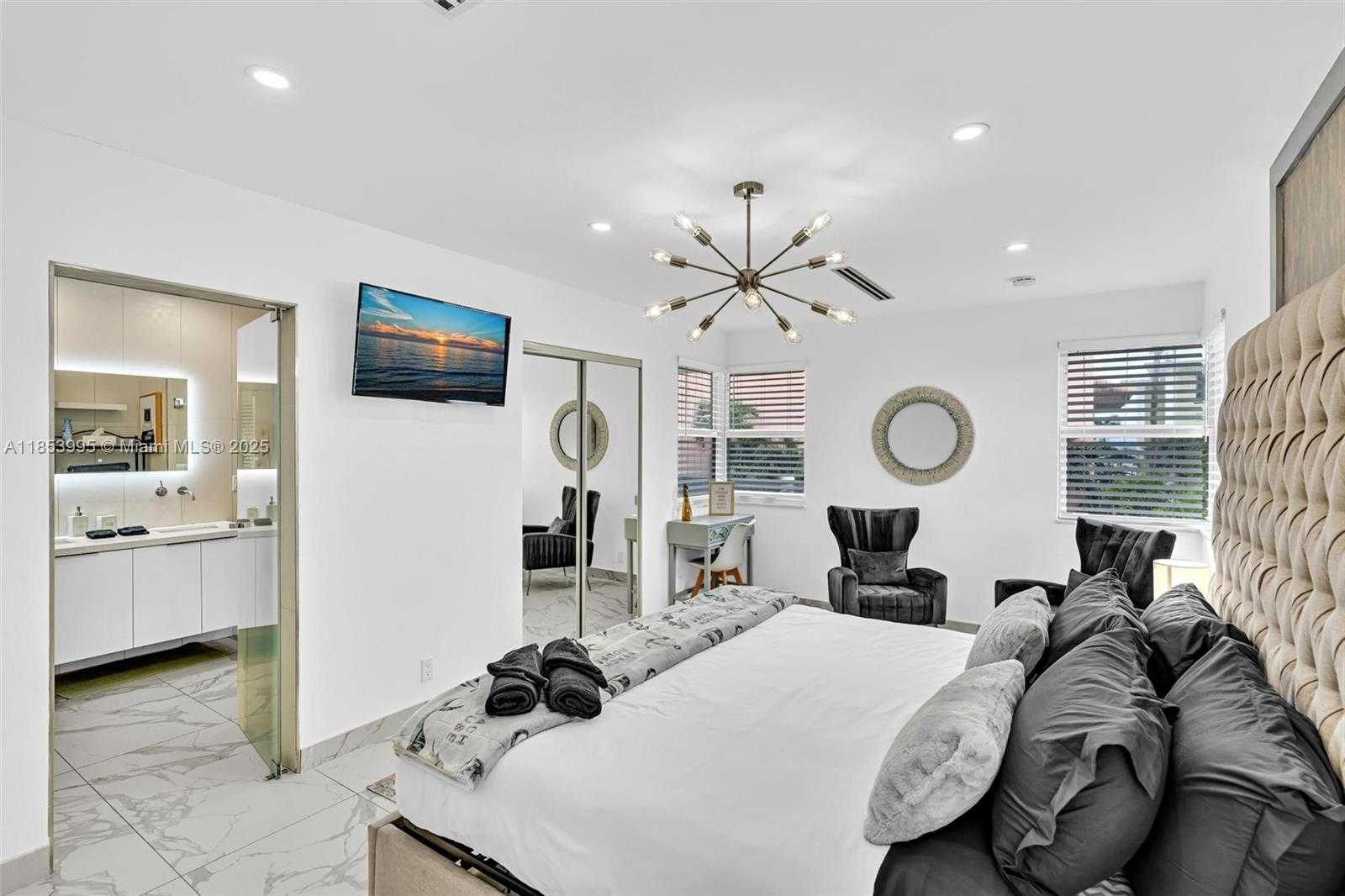 Small Image of 320 MISSOURI ST, Hollywood Number 21