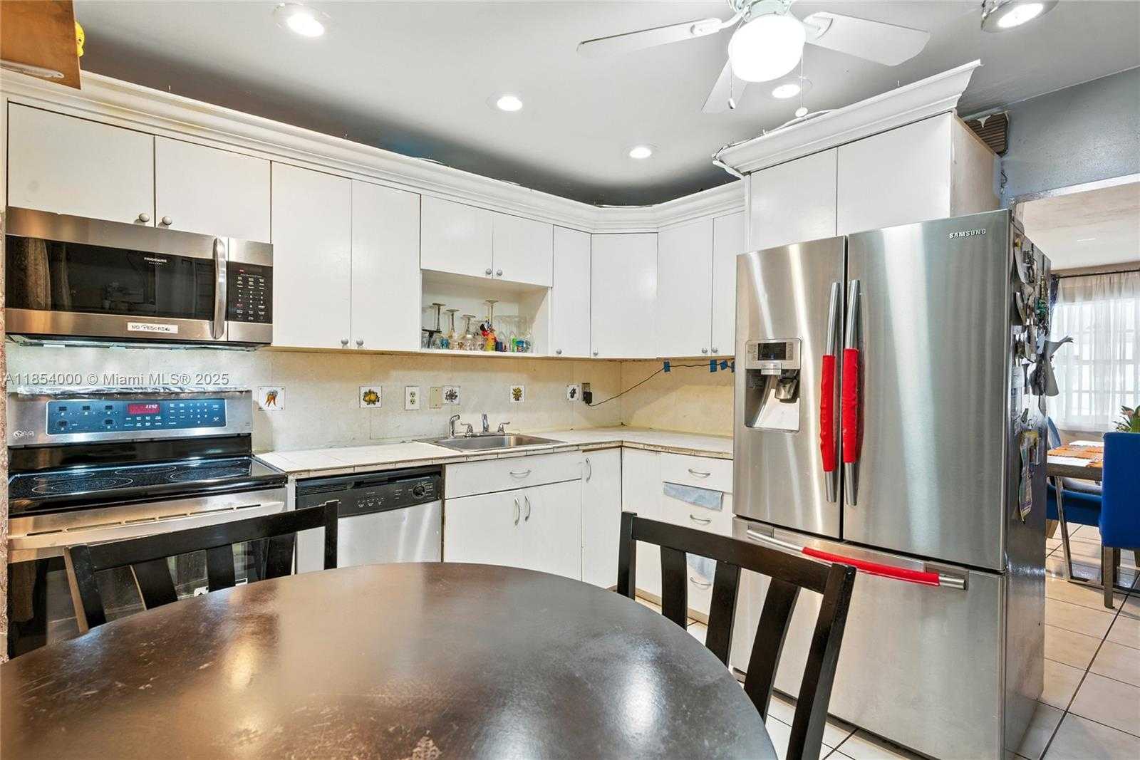 Small Image of 3633 SOUTH WEST 17TH ST, Fort Lauderdale Number 8