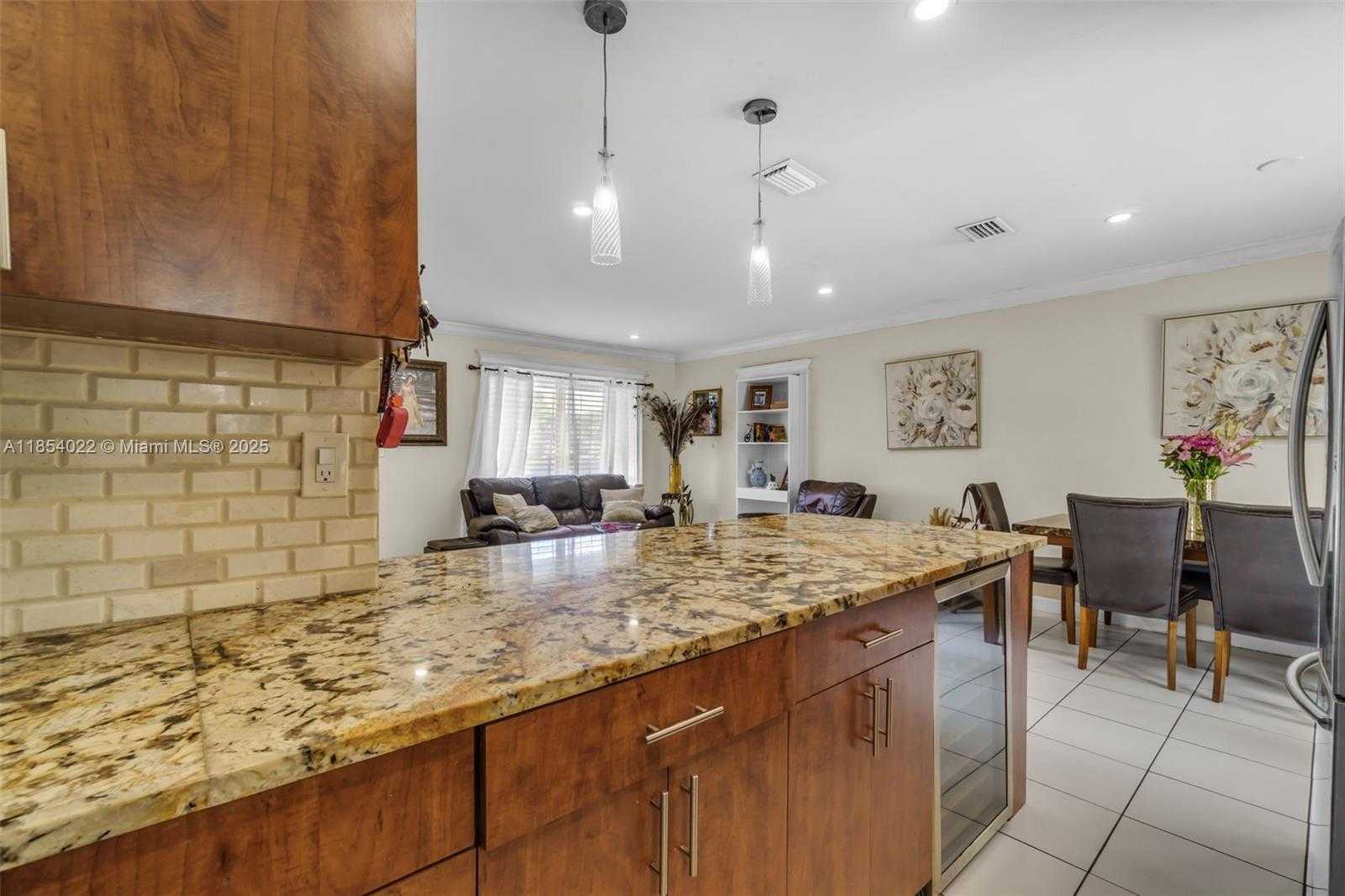 Small Image of 9435 SOUTH WEST 181ST TER, Palmetto Bay Number 17