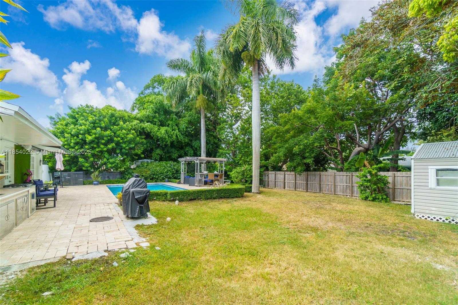 Small Image of 9435 SOUTH WEST 181ST TER, Palmetto Bay Number 31