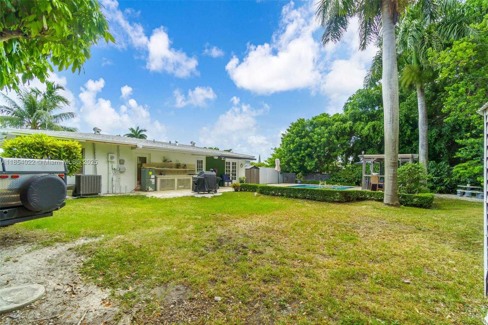 Small Image of 9435 SOUTH WEST 181ST TER, Palmetto Bay Number 32