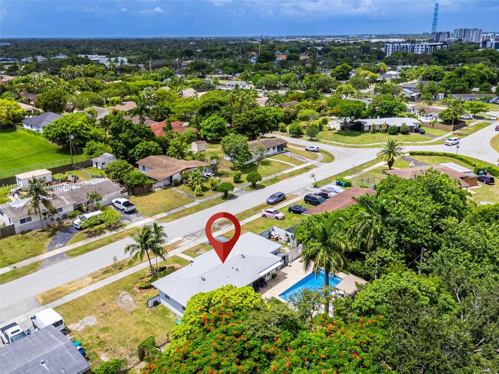 Small Image of 9435 SOUTH WEST 181ST TER, Palmetto Bay Number 34