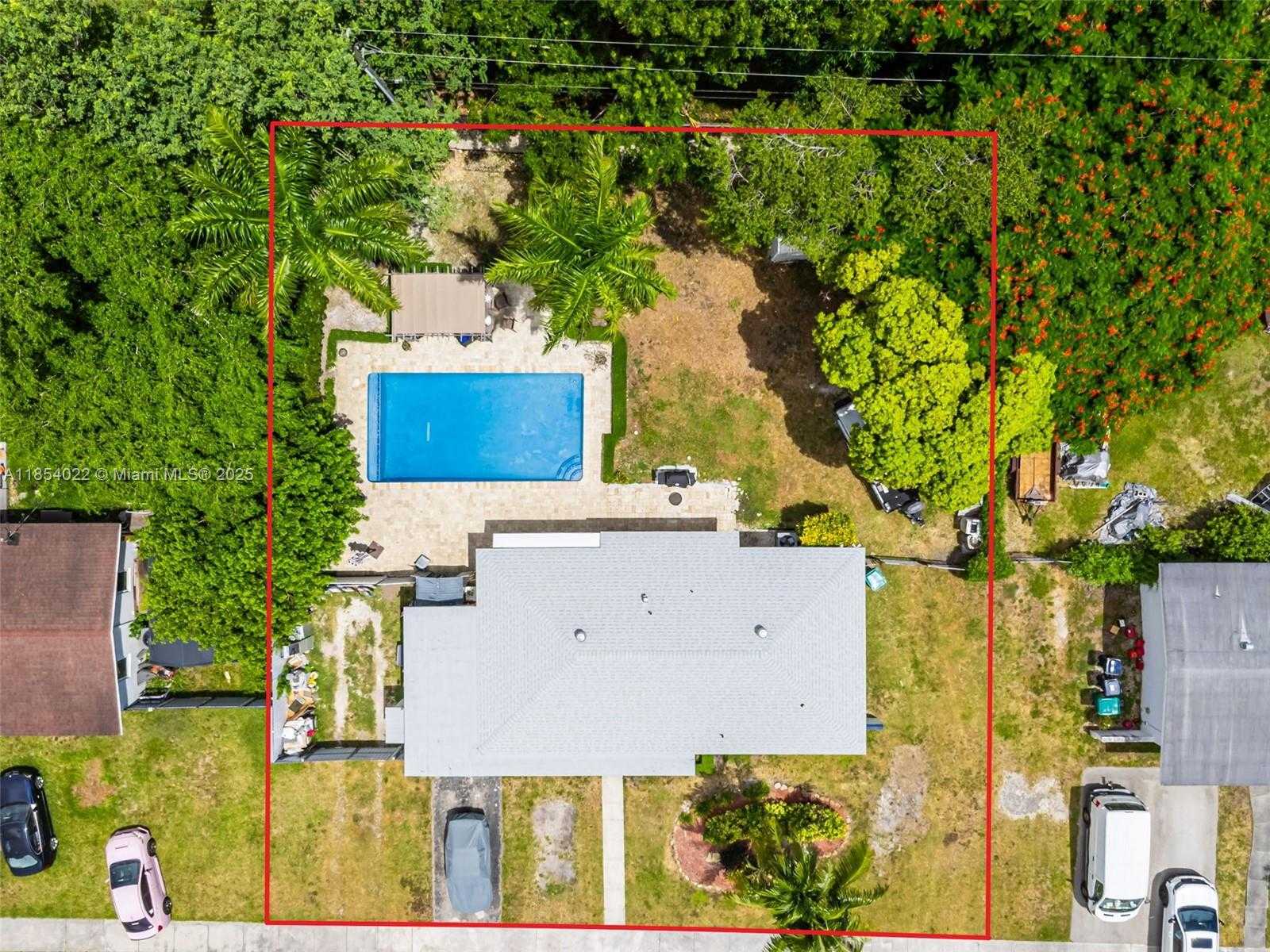 Small Image of 9435 SOUTH WEST 181ST TER, Palmetto Bay Number 4