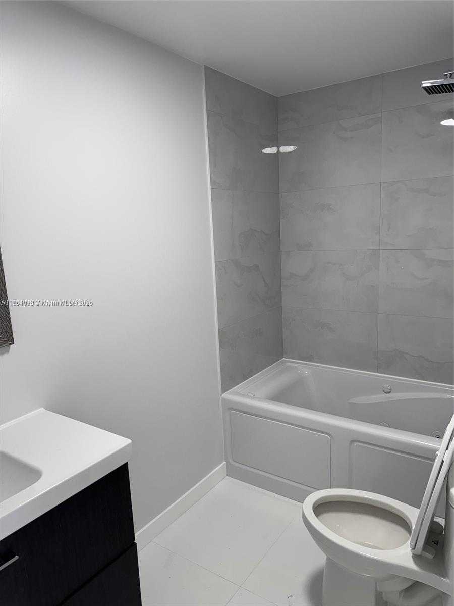 Small Image of 1628 ARTHUR ST, Hollywood Number 11