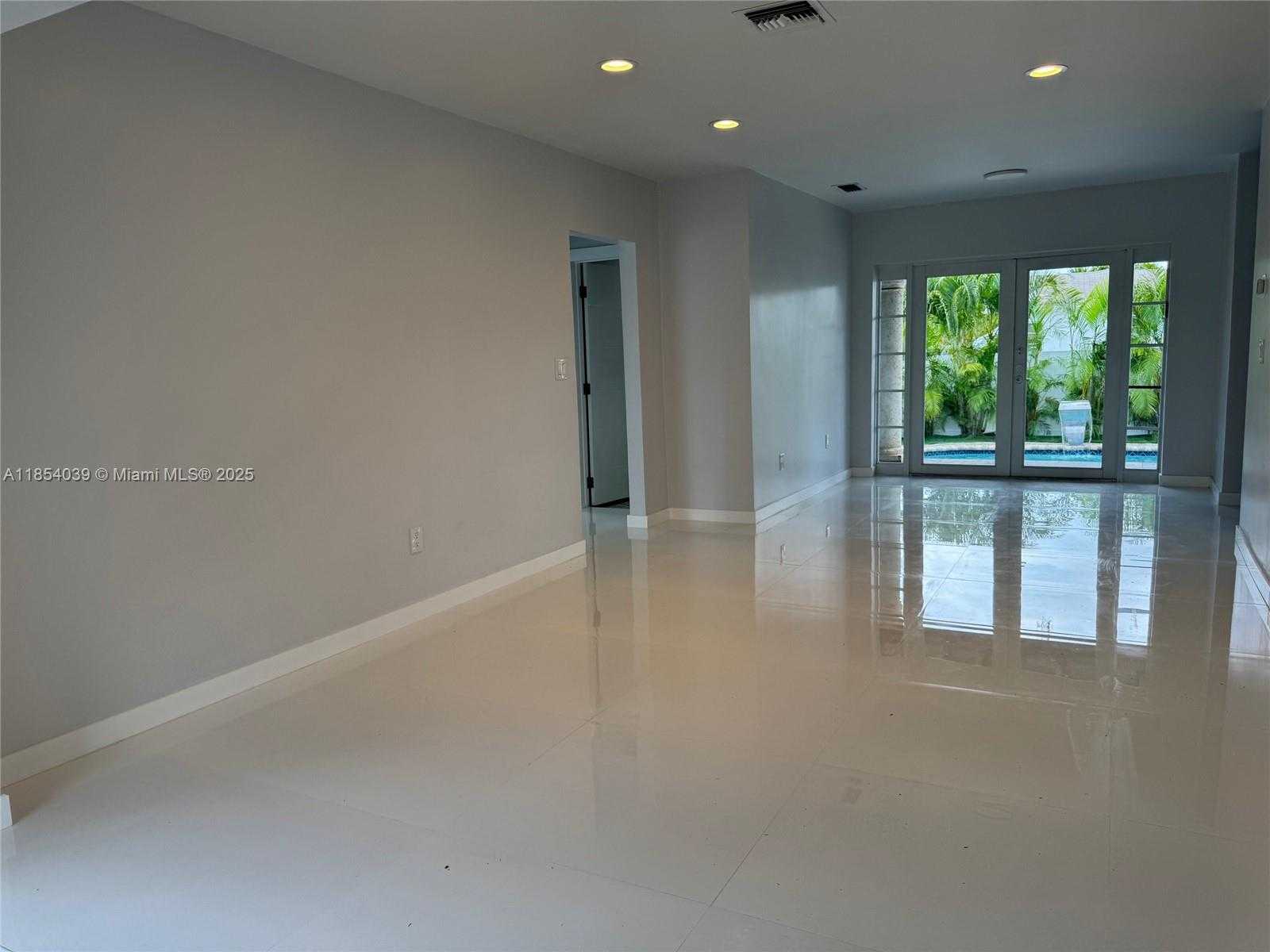Small Image of 1628 ARTHUR ST, Hollywood Number 16