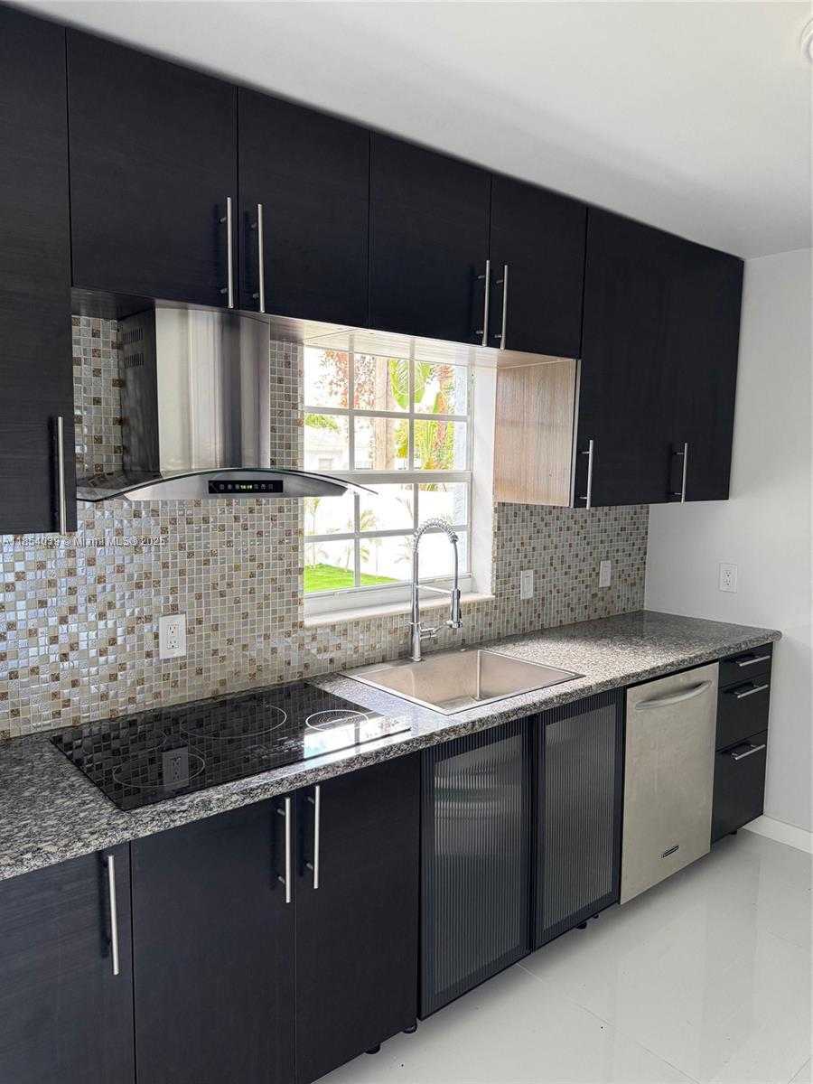 Small Image of 1628 ARTHUR ST, Hollywood Number 8