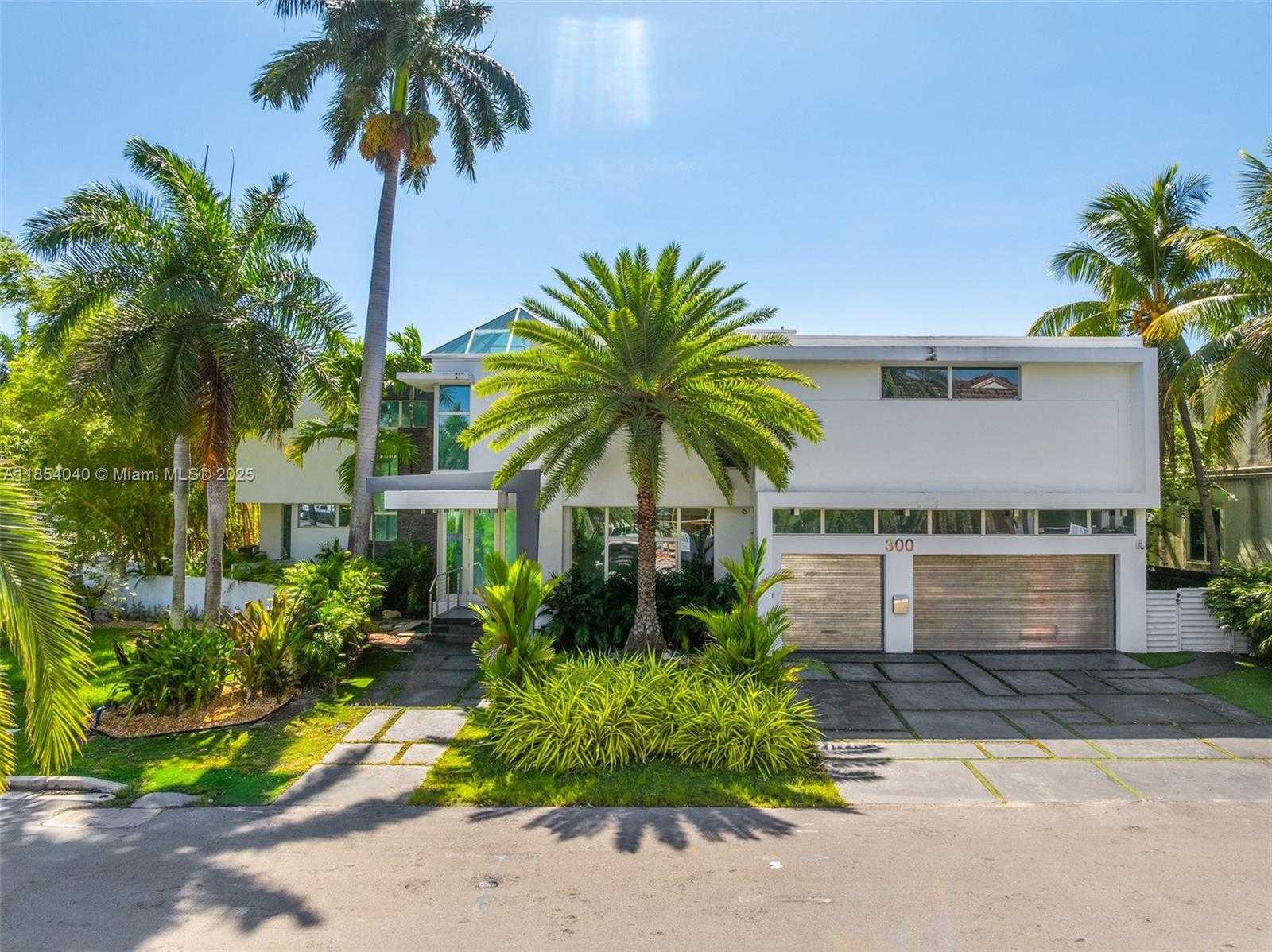 Small Image of 300 ROYAL PLAZA DR, Fort Lauderdale Number 2