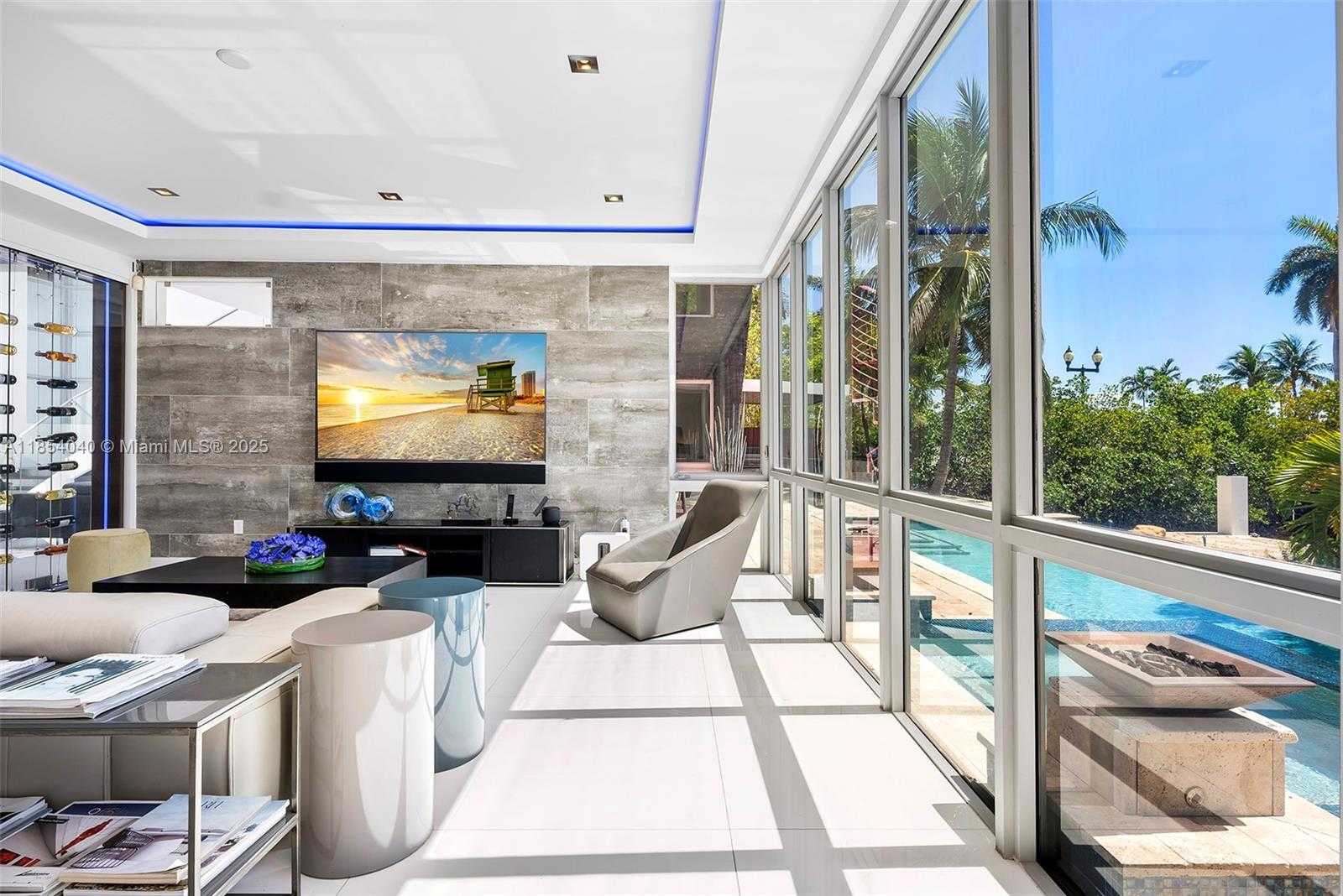 Small Image of 300 ROYAL PLAZA DR, Fort Lauderdale Number 24