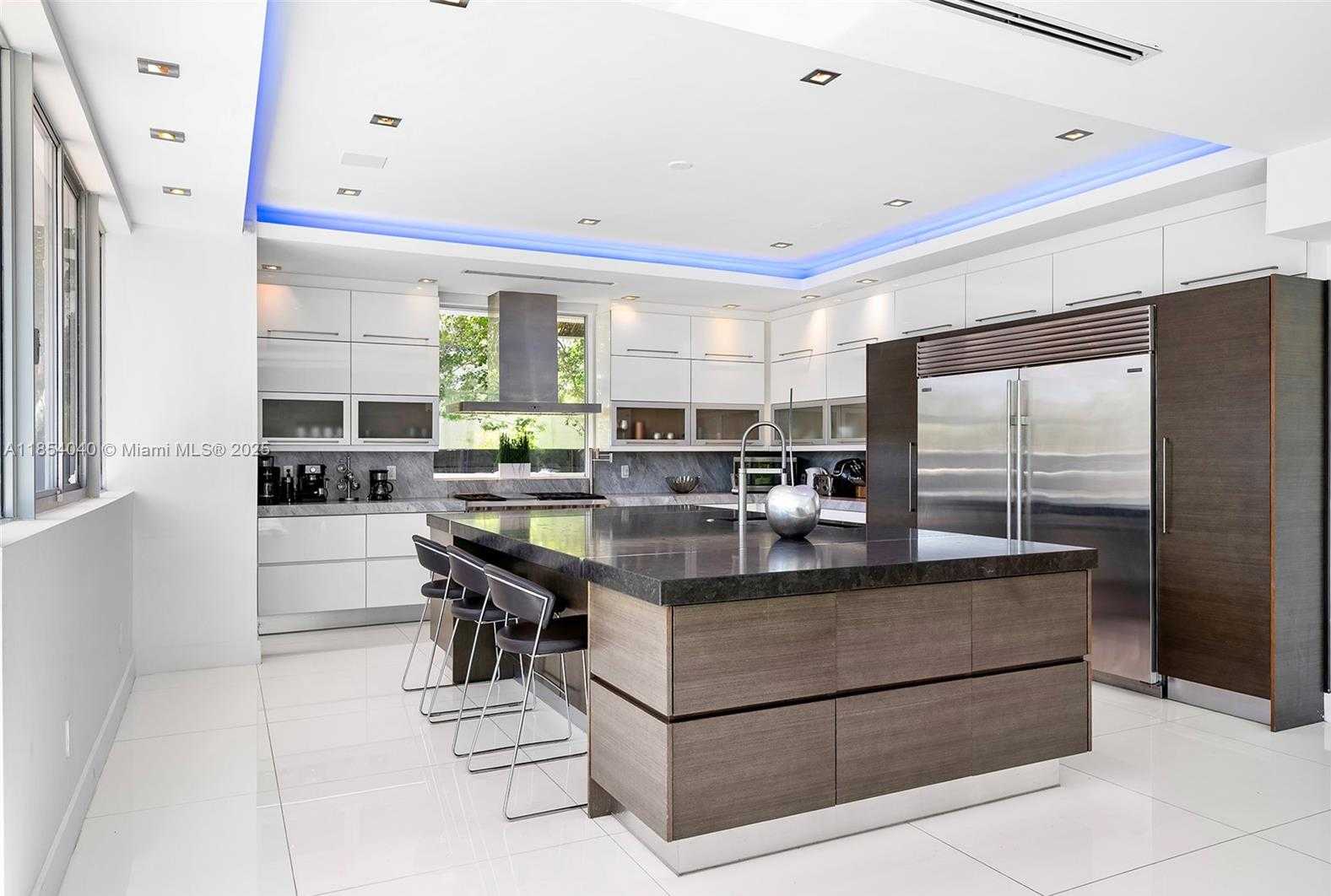 Small Image of 300 ROYAL PLAZA DR, Fort Lauderdale Number 27