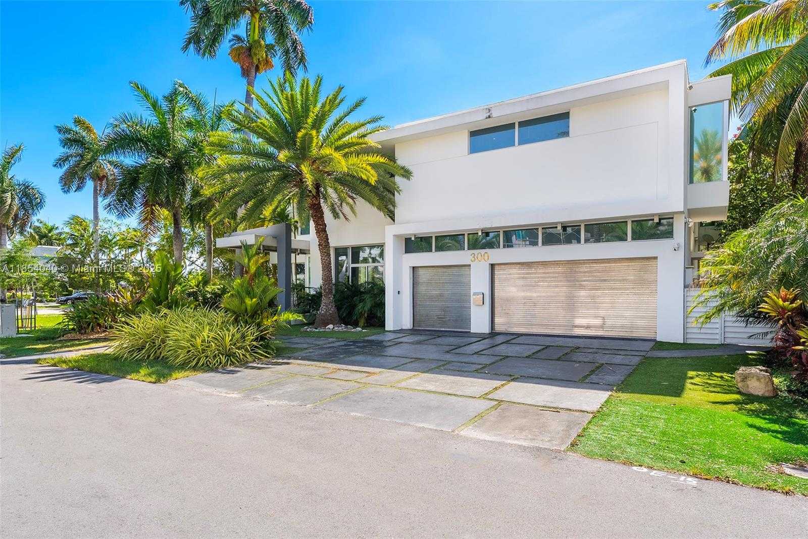 Small Image of 300 ROYAL PLAZA DR, Fort Lauderdale Number 3