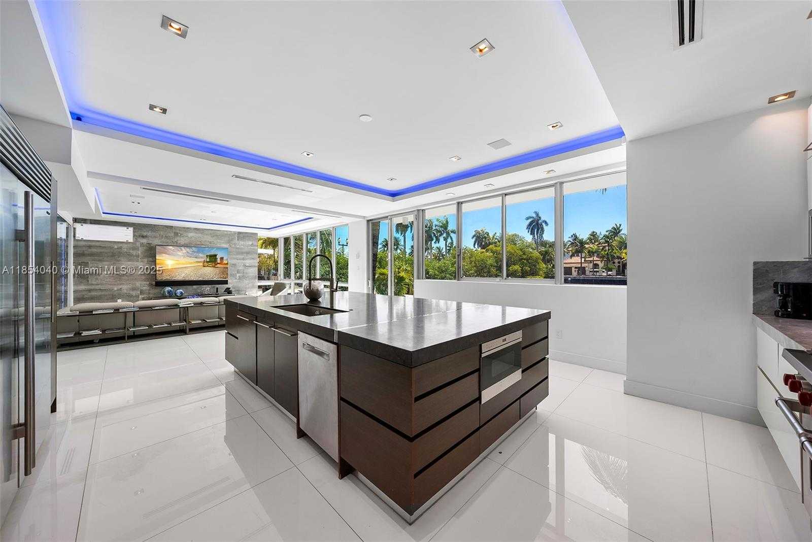 Small Image of 300 ROYAL PLAZA DR, Fort Lauderdale Number 31