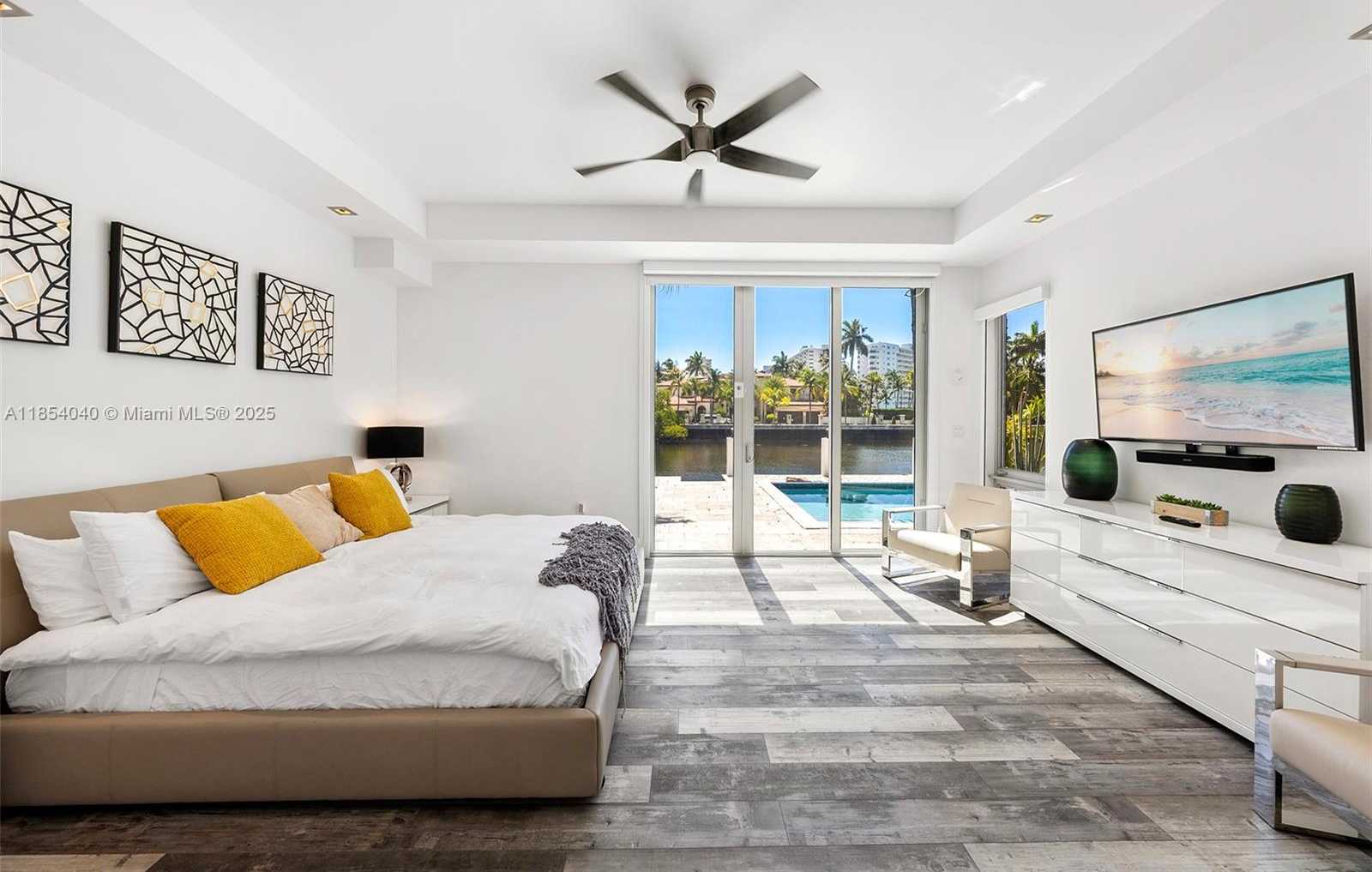 Small Image of 300 ROYAL PLAZA DR, Fort Lauderdale Number 32