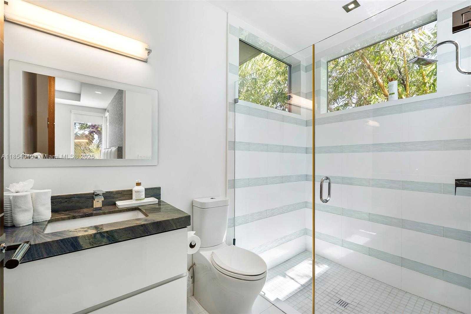 Small Image of 300 ROYAL PLAZA DR, Fort Lauderdale Number 36