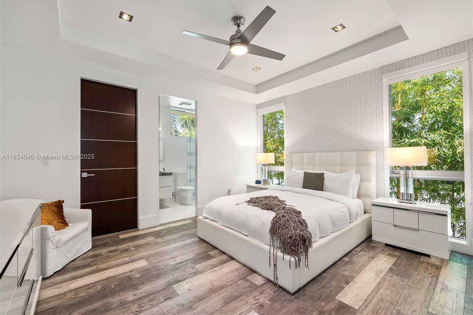 Small Image of 300 ROYAL PLAZA DR, Fort Lauderdale Number 37