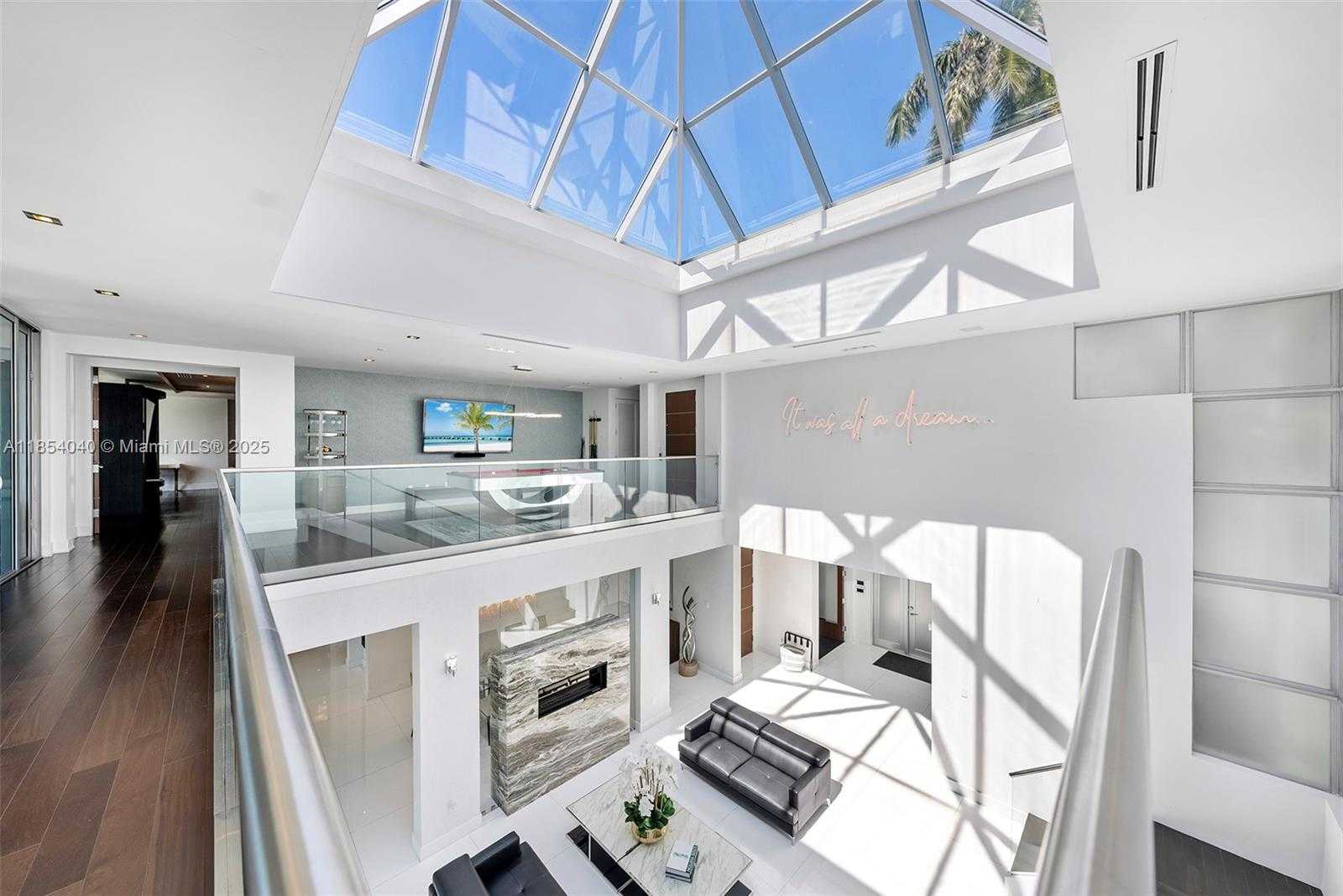 Small Image of 300 ROYAL PLAZA DR, Fort Lauderdale Number 41