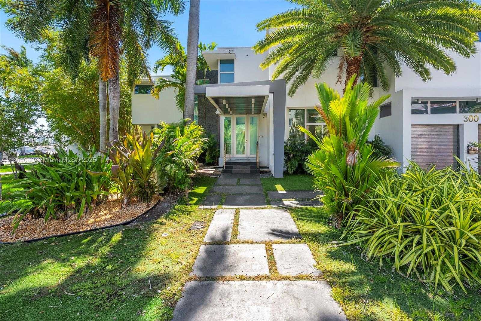 Small Image of 300 ROYAL PLAZA DR, Fort Lauderdale Number 5