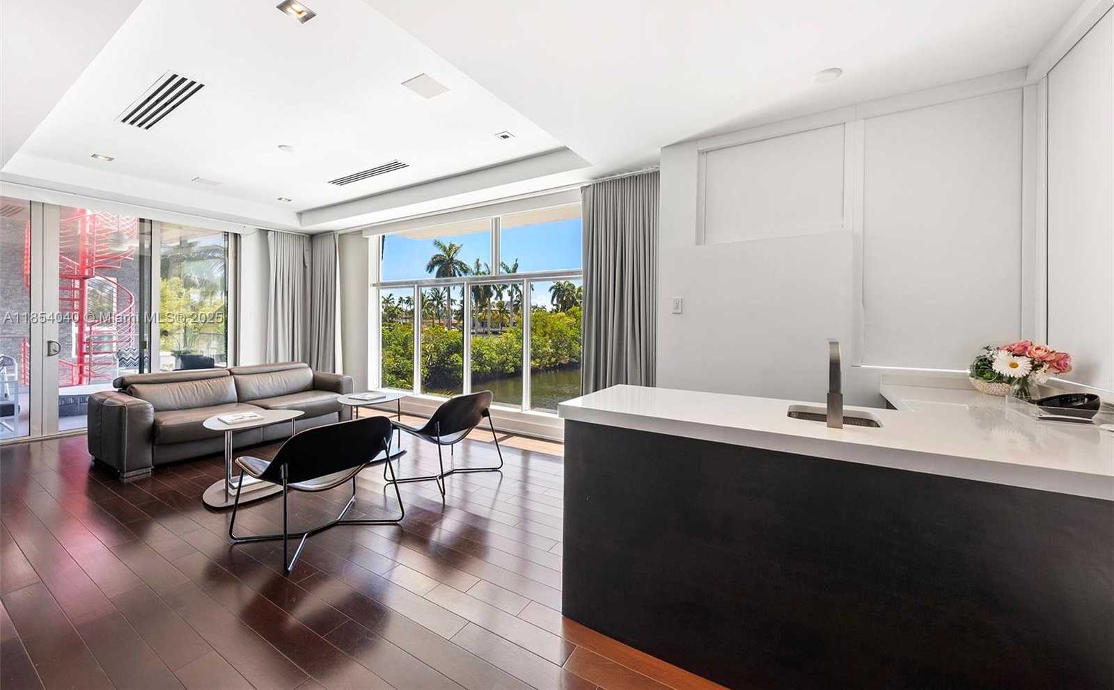 Small Image of 300 ROYAL PLAZA DR, Fort Lauderdale Number 50