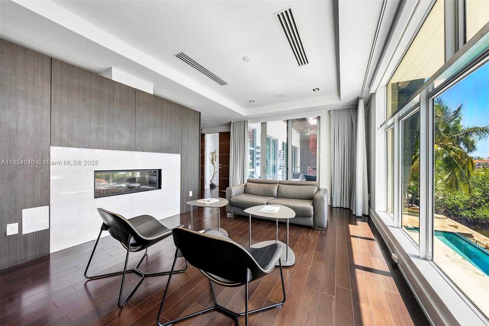 Small Image of 300 ROYAL PLAZA DR, Fort Lauderdale Number 52