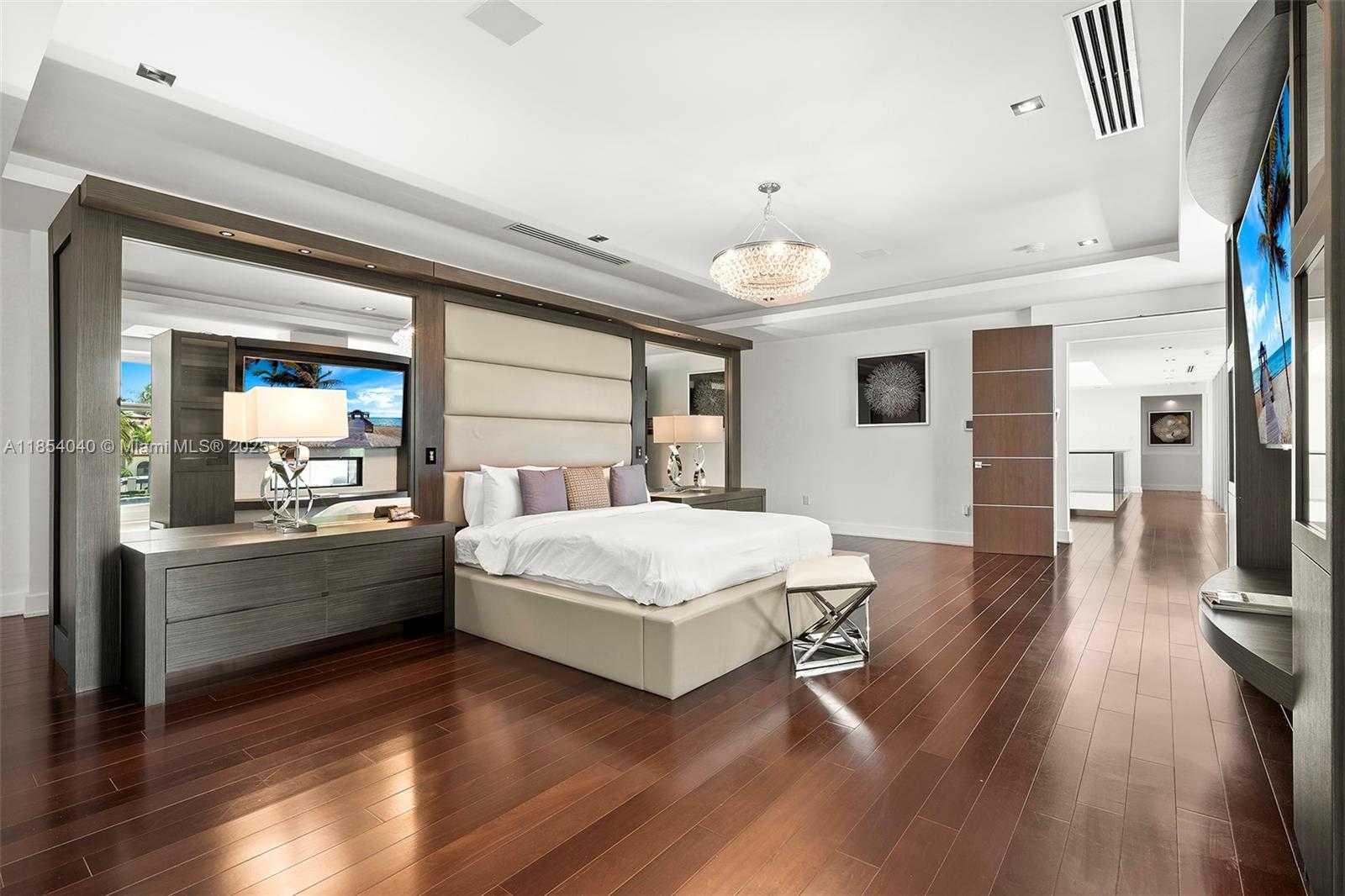 Small Image of 300 ROYAL PLAZA DR, Fort Lauderdale Number 53