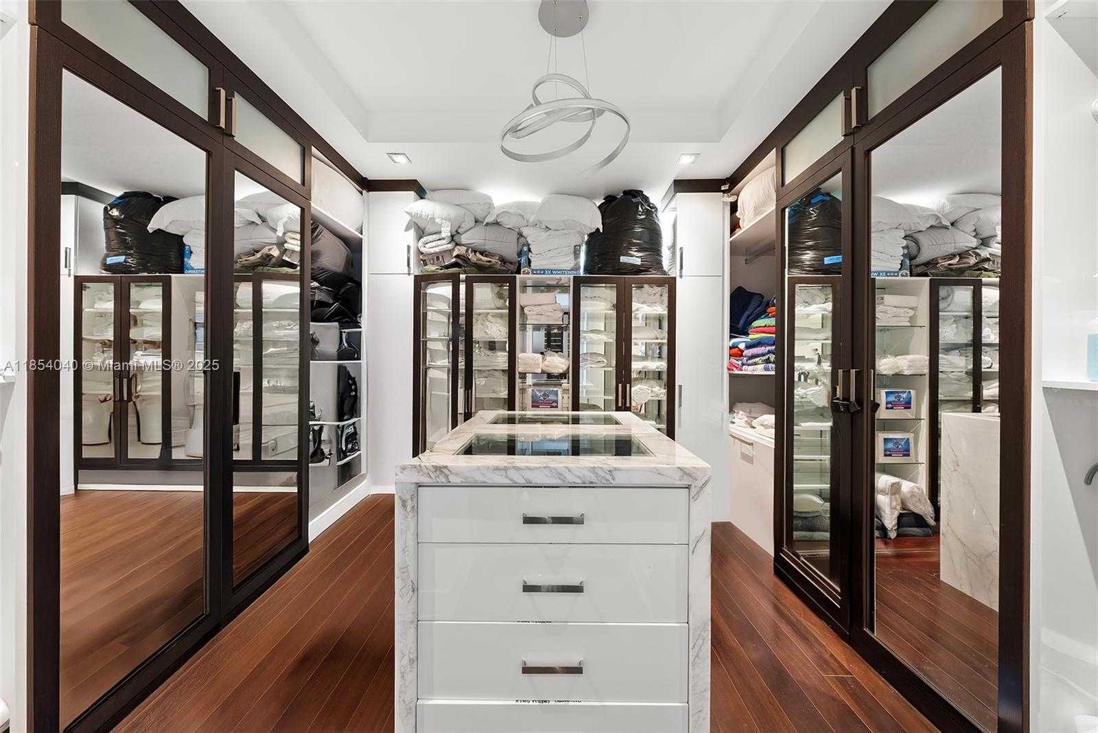 Small Image of 300 ROYAL PLAZA DR, Fort Lauderdale Number 58