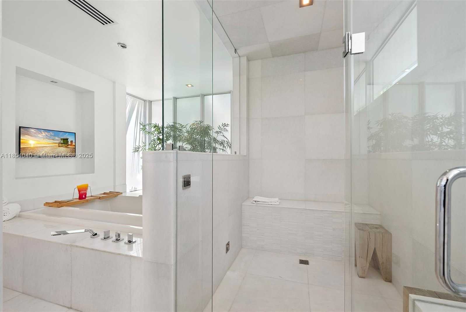 Small Image of 300 ROYAL PLAZA DR, Fort Lauderdale Number 62