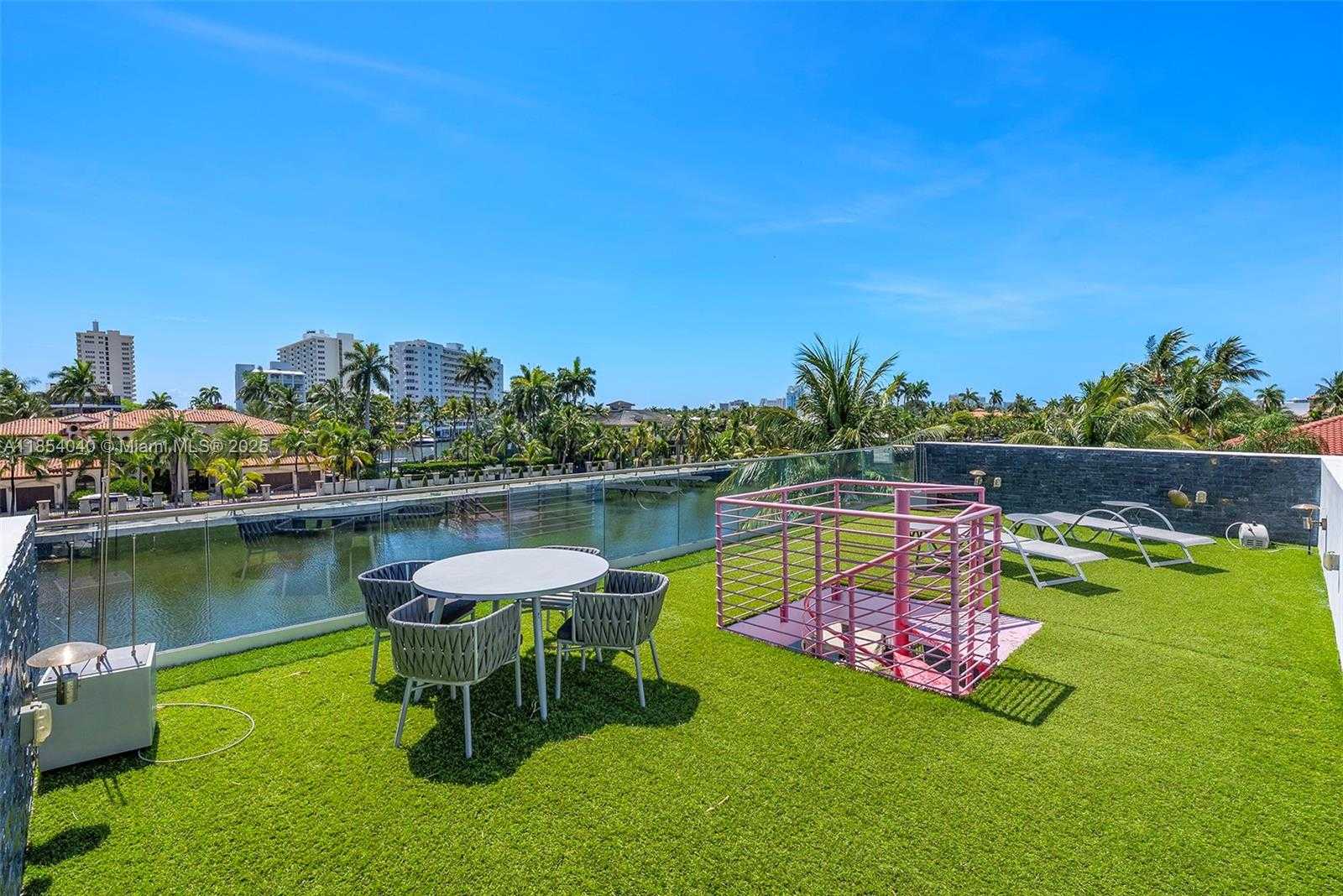 Small Image of 300 ROYAL PLAZA DR, Fort Lauderdale Number 82