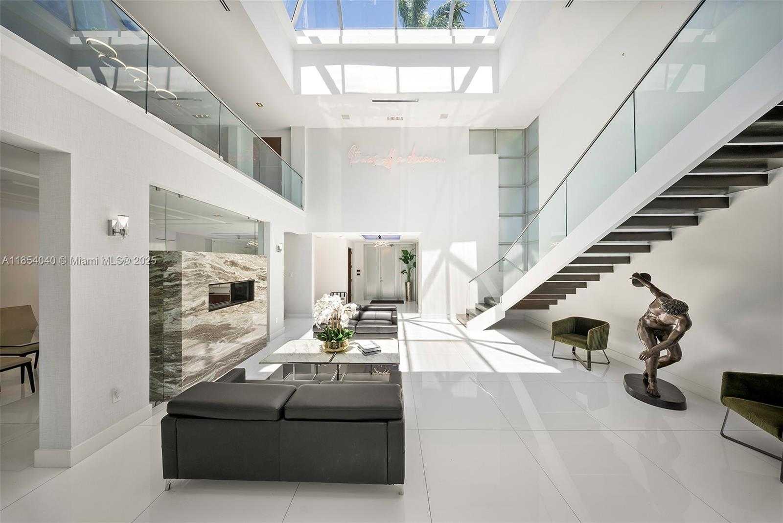 Small Image of 300 ROYAL PLAZA DR, Fort Lauderdale Number 86