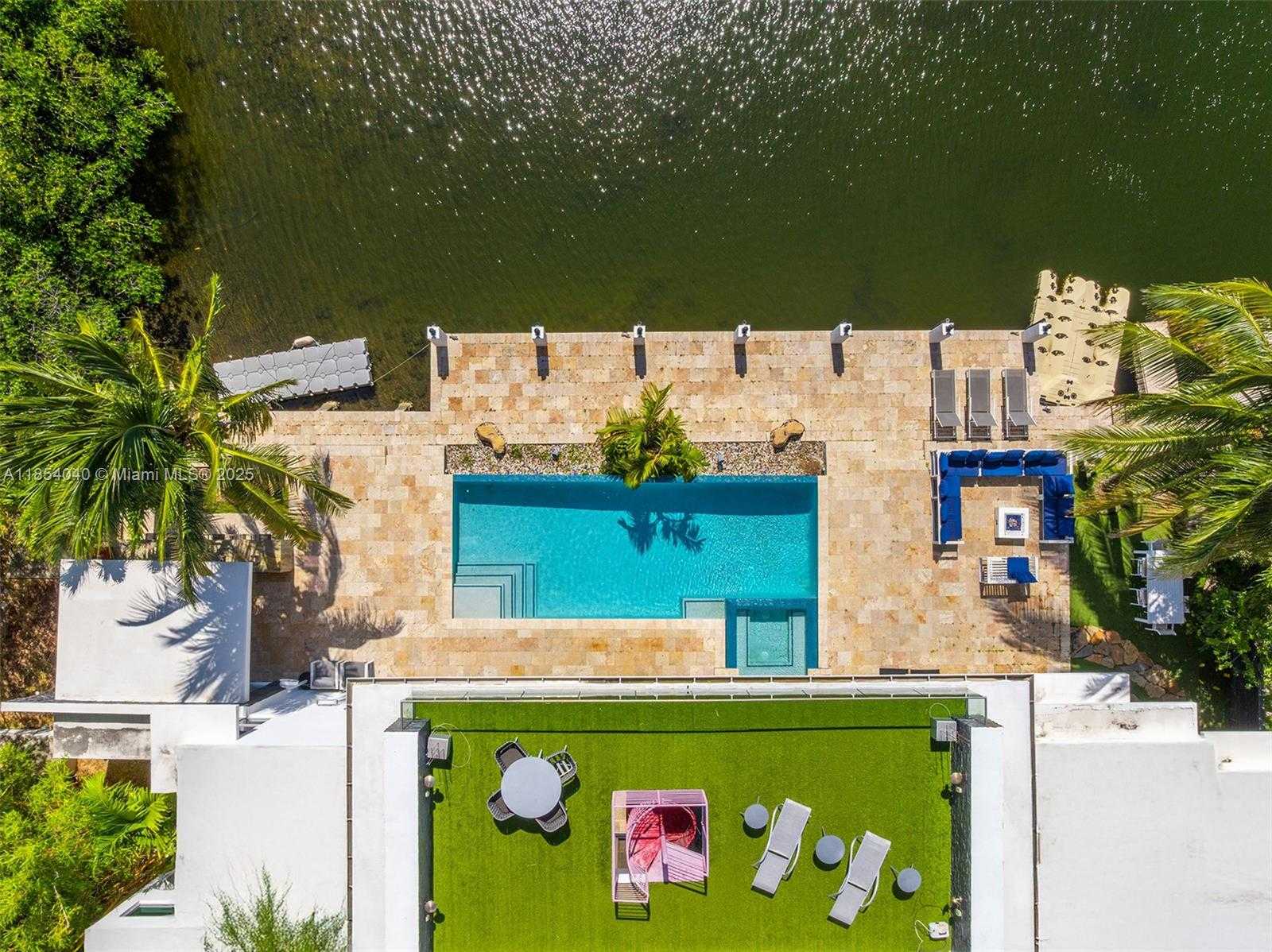 Small Image of 300 ROYAL PLAZA DR, Fort Lauderdale Number 94