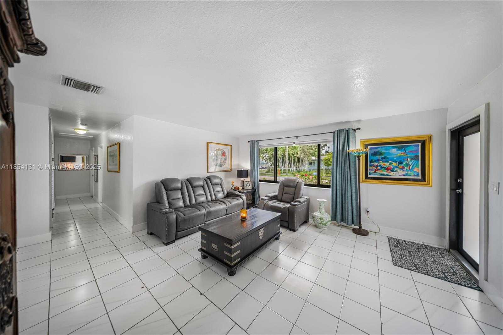 Small Image of 7605 WEST 6TH AVE, Hialeah Number 10
